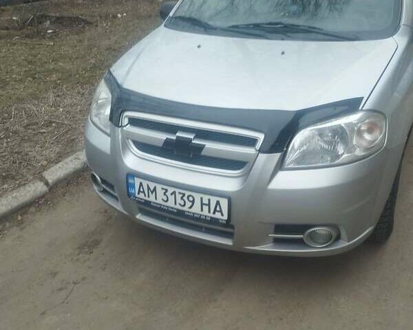 Серый Шевроле Авео, объемом двигателя 1.6 л и пробегом 239 тыс. км за 4100 $, фото 1 на Automoto.ua