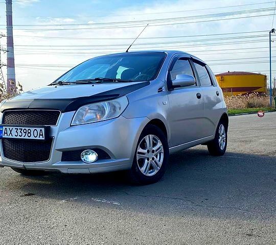 Серый Шевроле Авео, объемом двигателя 1.5 л и пробегом 275 тыс. км за 3500 $, фото 1 на Automoto.ua