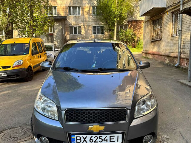 Серый Шевроле Авео, объемом двигателя 1.4 л и пробегом 170 тыс. км за 3200 $, фото 1 на Automoto.ua