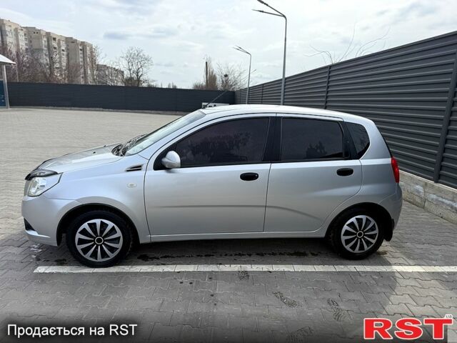 Серый Шевроле Авео, объемом двигателя 1.5 л и пробегом 201 тыс. км за 4350 $, фото 1 на Automoto.ua