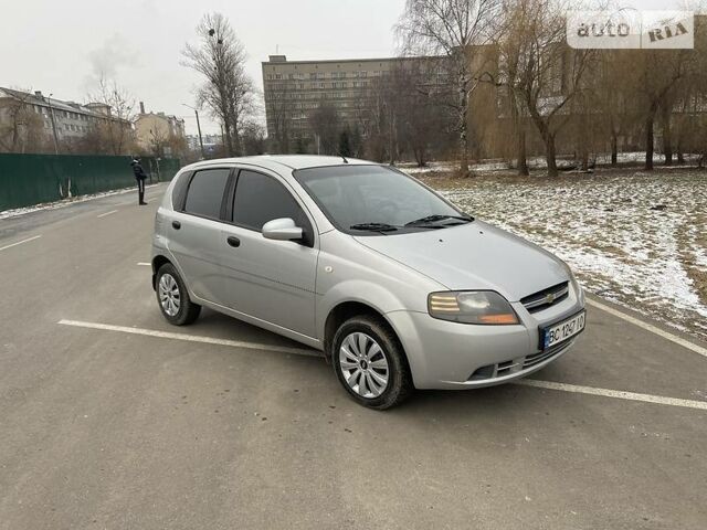 Серый Шевроле Авео, объемом двигателя 1.5 л и пробегом 225 тыс. км за 3650 $, фото 1 на Automoto.ua