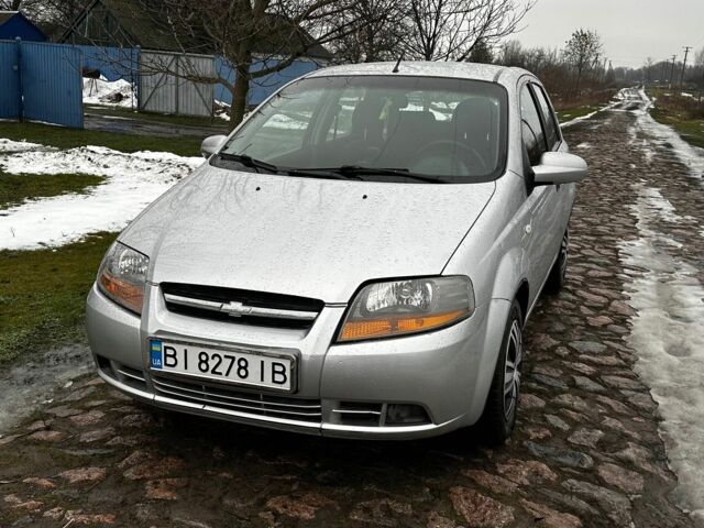 Серый Шевроле Авео, объемом двигателя 1.5 л и пробегом 280 тыс. км за 3500 $, фото 1 на Automoto.ua
