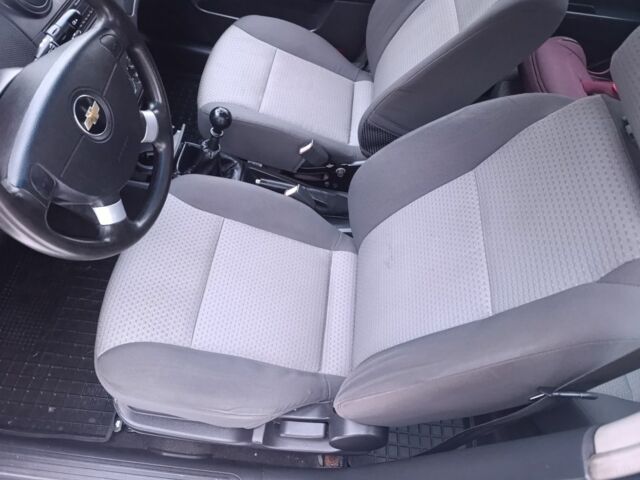 Сірий Шевроле Авео, об'ємом двигуна 1.5 л та пробігом 96 тис. км за 4100 $, фото 1 на Automoto.ua