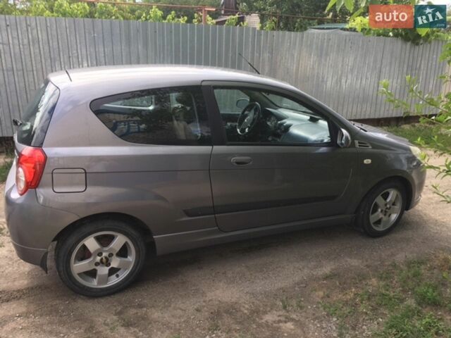 Сірий Шевроле Авео, об'ємом двигуна 1.2 л та пробігом 191 тис. км за 3990 $, фото 1 на Automoto.ua