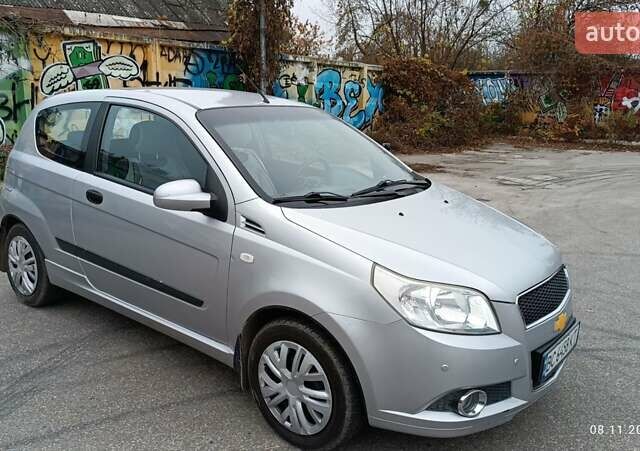 Серый Шевроле Авео, объемом двигателя 1.5 л и пробегом 72 тыс. км за 6000 $, фото 1 на Automoto.ua