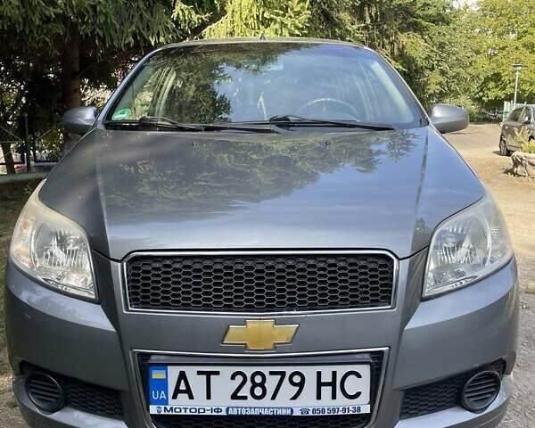 Серый Шевроле Авео, объемом двигателя 1.21 л и пробегом 105 тыс. км за 4100 $, фото 1 на Automoto.ua