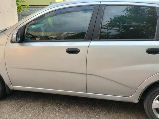 Сірий Шевроле Авео, об'ємом двигуна 1.5 л та пробігом 156 тис. км за 3500 $, фото 1 на Automoto.ua
