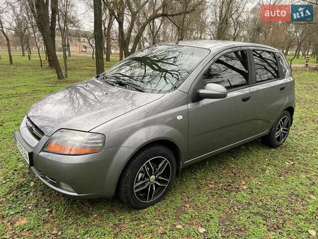 Серый Шевроле Авео, объемом двигателя 1.5 л и пробегом 120 тыс. км за 5200 $, фото 1 на Automoto.ua