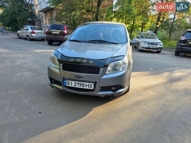 Серый Шевроле Авео, объемом двигателя 1.5 л и пробегом 199 тыс. км за 3700 $, фото 1 на Automoto.ua