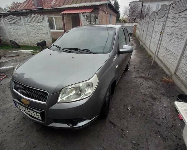 Серый Шевроле Авео, объемом двигателя 1.5 л и пробегом 154 тыс. км за 3900 $, фото 1 на Automoto.ua