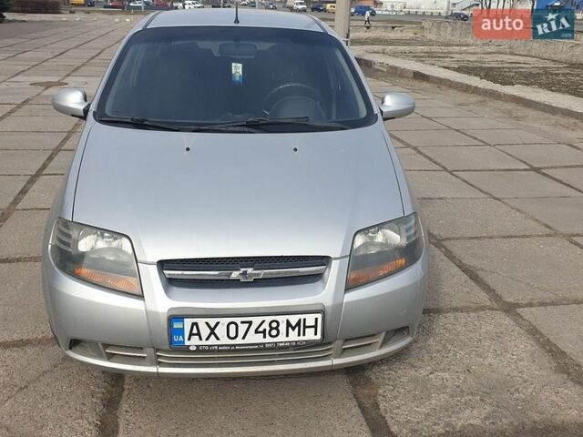 Серый Шевроле Авео, объемом двигателя 1.5 л и пробегом 212 тыс. км за 3950 $, фото 1 на Automoto.ua