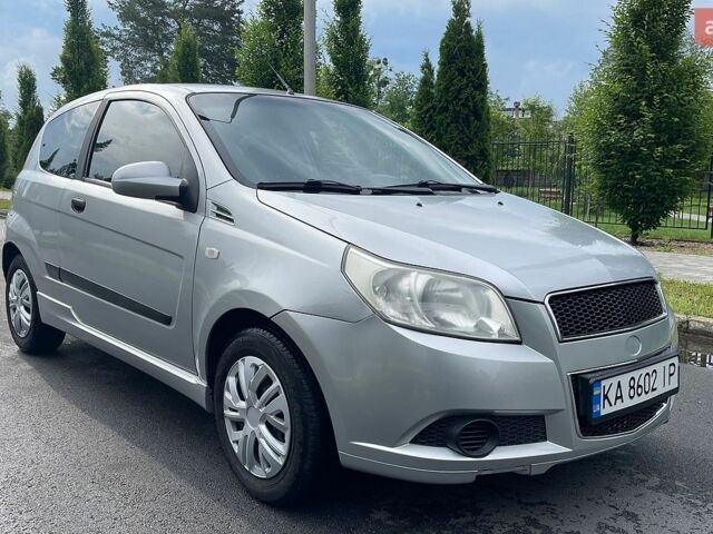 Сірий Шевроле Авео, об'ємом двигуна 1.5 л та пробігом 235 тис. км за 3600 $, фото 1 на Automoto.ua