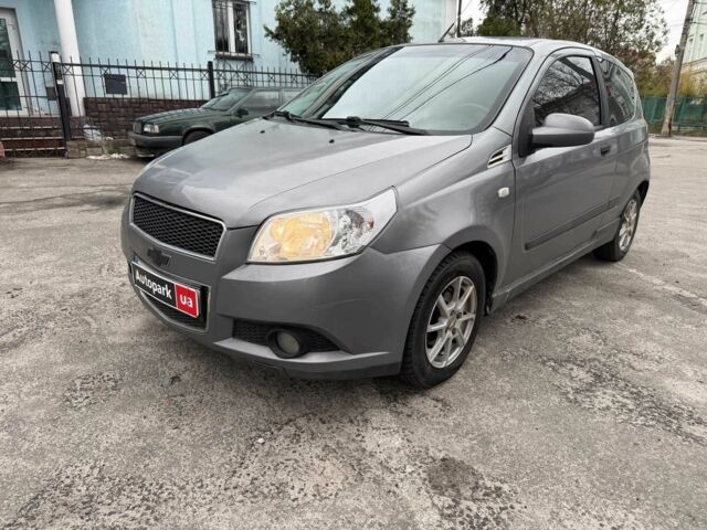 Сірий Шевроле Авео, об'ємом двигуна 1.5 л та пробігом 215 тис. км за 3890 $, фото 1 на Automoto.ua