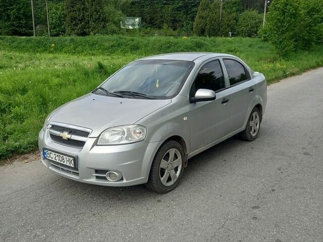 Серый Шевроле Авео, объемом двигателя 1.5 л и пробегом 250 тыс. км за 2900 $, фото 1 на Automoto.ua