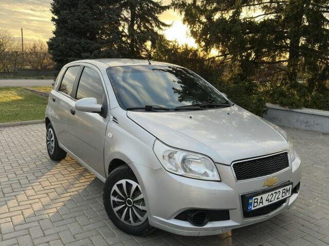 Серый Шевроле Авео, объемом двигателя 1.5 л и пробегом 217 тыс. км за 3200 $, фото 1 на Automoto.ua