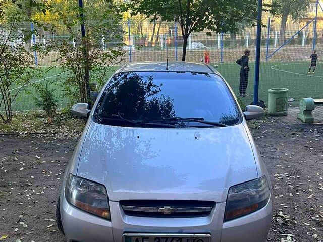 Серый Шевроле Авео, объемом двигателя 1.5 л и пробегом 140 тыс. км за 4100 $, фото 1 на Automoto.ua