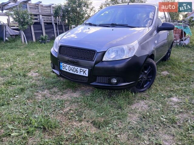 Серый Шевроле Авео, объемом двигателя 1.4 л и пробегом 210 тыс. км за 2700 $, фото 1 на Automoto.ua