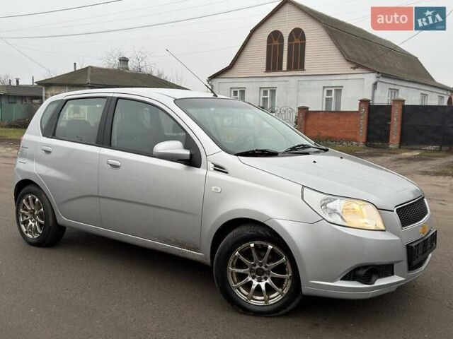 Серый Шевроле Авео, объемом двигателя 0 л и пробегом 160 тыс. км за 3999 $, фото 1 на Automoto.ua