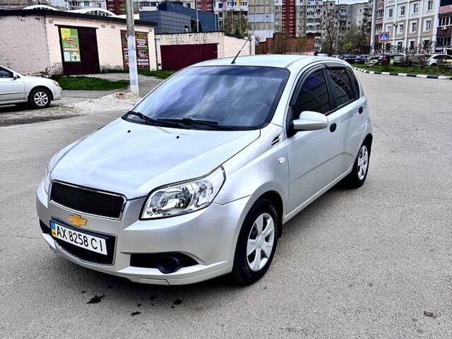 Сірий Шевроле Авео, об'ємом двигуна 1.5 л та пробігом 190 тис. км за 4200 $, фото 1 на Automoto.ua