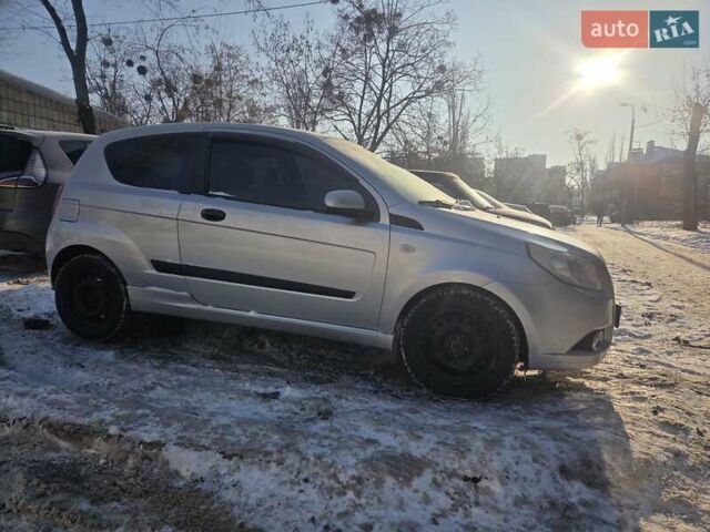 Серый Шевроле Авео, объемом двигателя 1.5 л и пробегом 250 тыс. км за 4500 $, фото 1 на Automoto.ua