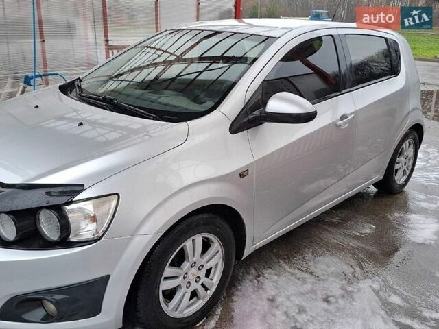 Серый Шевроле Авео, объемом двигателя 1.3 л и пробегом 233 тыс. км за 4900 $, фото 1 на Automoto.ua