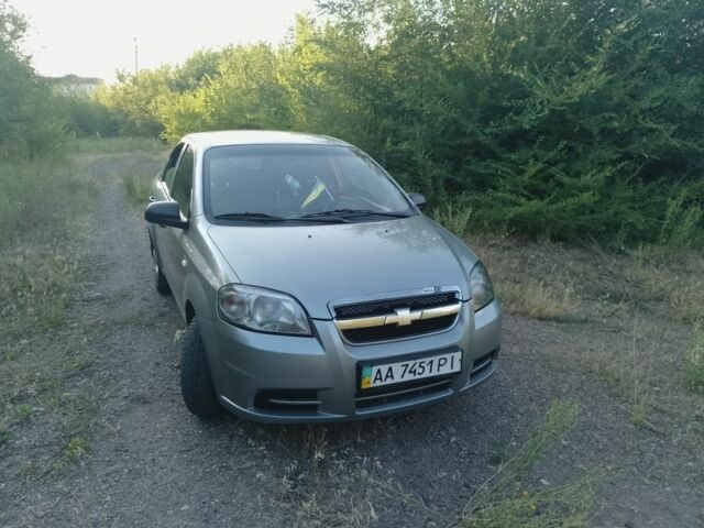 Серый Шевроле Авео, объемом двигателя 1.5 л и пробегом 2 тыс. км за 4400 $, фото 1 на Automoto.ua