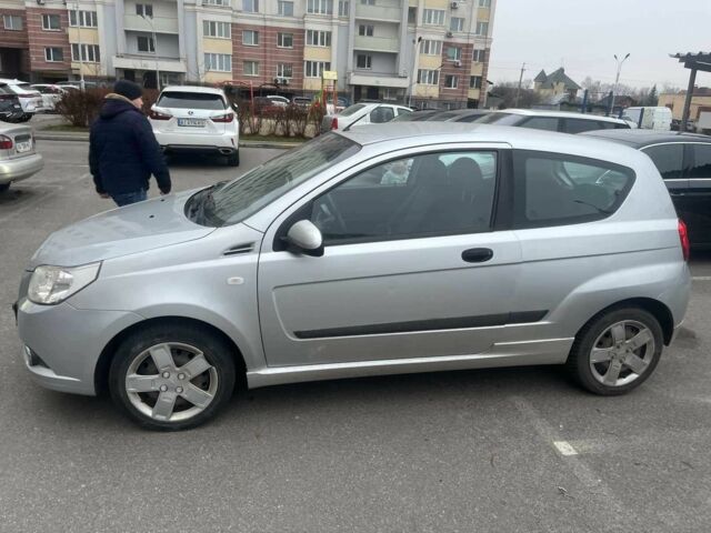 Серый Шевроле Авео, объемом двигателя 1.5 л и пробегом 84 тыс. км за 3800 $, фото 1 на Automoto.ua