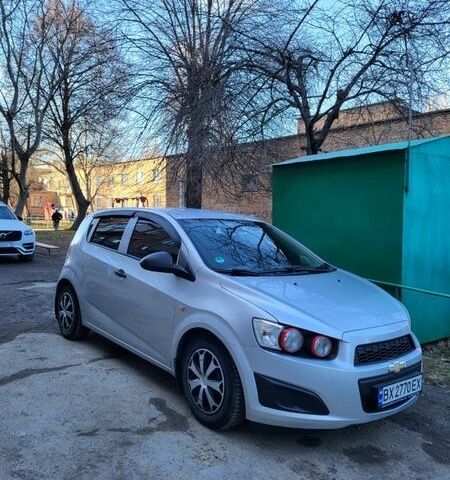 Сірий Шевроле Авео, об'ємом двигуна 1.23 л та пробігом 175 тис. км за 5700 $, фото 1 на Automoto.ua