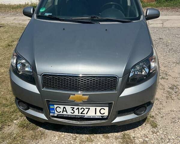 Серый Шевроле Авео, объемом двигателя 1.21 л и пробегом 140 тыс. км за 5000 $, фото 1 на Automoto.ua