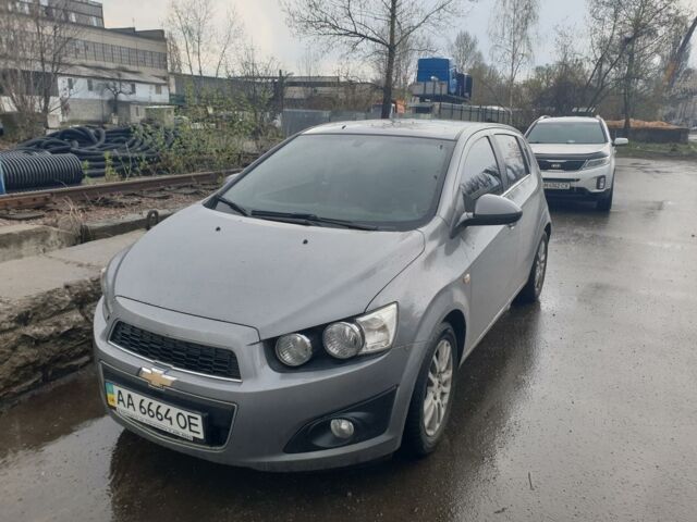 Сірий Шевроле Авео, об'ємом двигуна 1.6 л та пробігом 76 тис. км за 8000 $, фото 1 на Automoto.ua