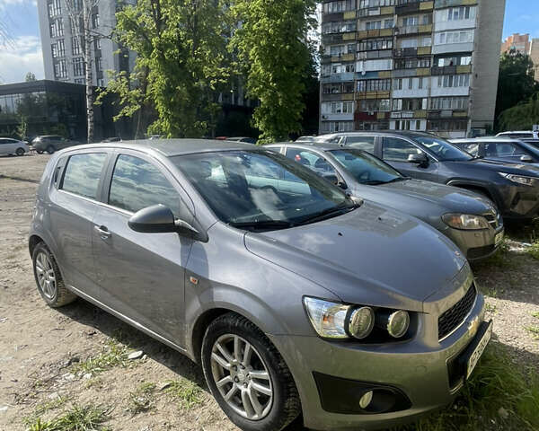 Серый Шевроле Авео, объемом двигателя 1.6 л и пробегом 44 тыс. км за 7800 $, фото 1 на Automoto.ua