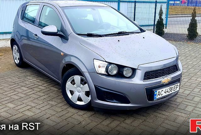 Серый Шевроле Авео, объемом двигателя 1.2 л и пробегом 269 тыс. км за 5600 $, фото 1 на Automoto.ua