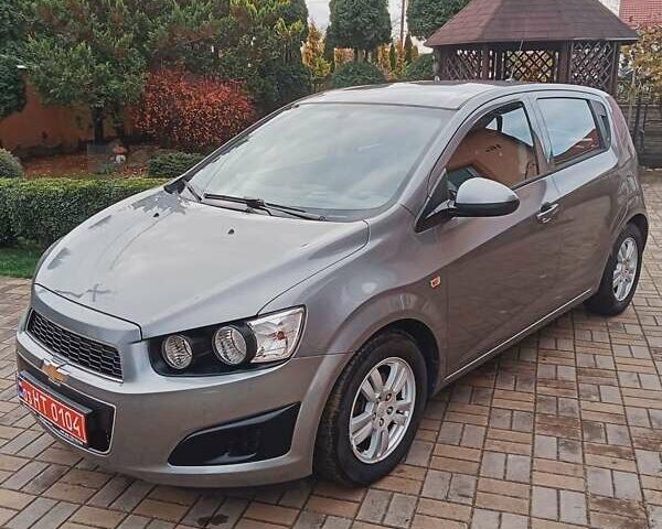 Серый Шевроле Авео, объемом двигателя 1.3 л и пробегом 216 тыс. км за 6200 $, фото 1 на Automoto.ua