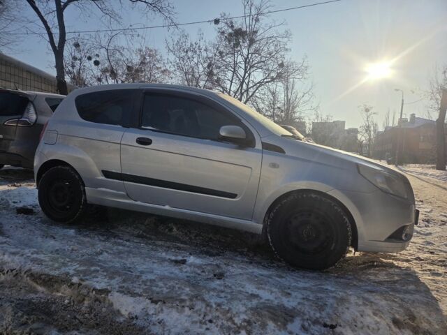 Серый Шевроле Авео, объемом двигателя 1.5 л и пробегом 250 тыс. км за 4500 $, фото 1 на Automoto.ua