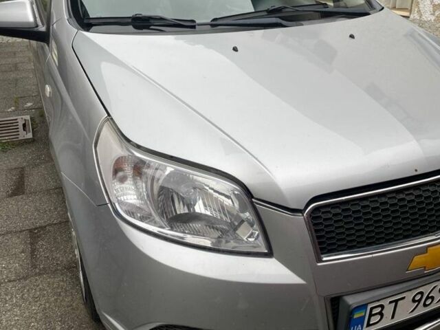 Серый Шевроле Авео, объемом двигателя 1.5 л и пробегом 190 тыс. км за 5500 $, фото 1 на Automoto.ua