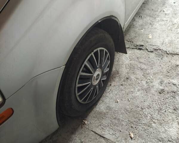 Сірий Шевроле Авео, об'ємом двигуна 1.5 л та пробігом 312 тис. км за 3200 $, фото 1 на Automoto.ua