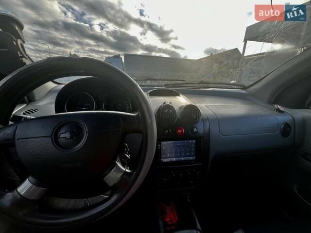 Серый Шевроле Авео, объемом двигателя 1.5 л и пробегом 500 тыс. км за 1500 $, фото 1 на Automoto.ua