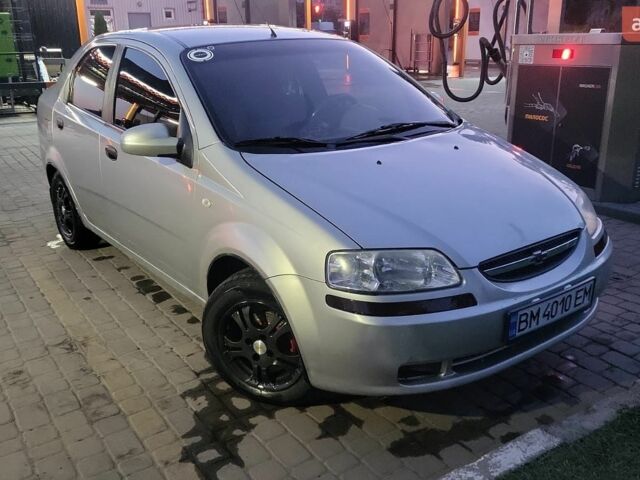 Серый Шевроле Авео, объемом двигателя 1.5 л и пробегом 240 тыс. км за 2300 $, фото 1 на Automoto.ua