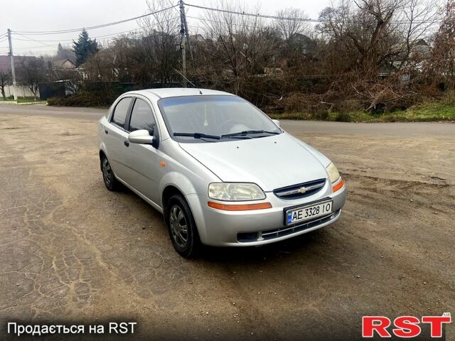 Серый Шевроле Авео, объемом двигателя 1.5 л и пробегом 270 тыс. км за 2350 $, фото 1 на Automoto.ua