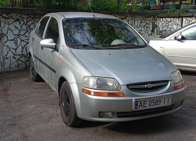 Серый Шевроле Авео, объемом двигателя 1.5 л и пробегом 277 тыс. км за 2811 $, фото 1 на Automoto.ua