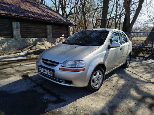 Сірий Шевроле Авео, об'ємом двигуна 1.5 л та пробігом 214 тис. км за 3000 $, фото 1 на Automoto.ua