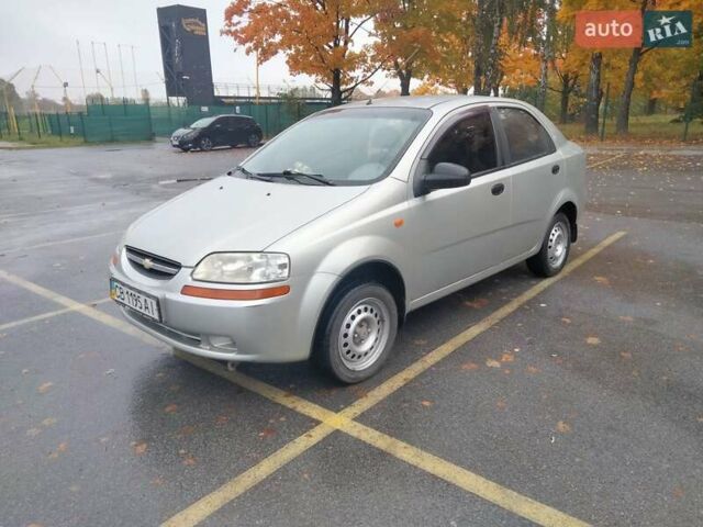 Сірий Шевроле Авео, об'ємом двигуна 1.5 л та пробігом 240 тис. км за 2650 $, фото 1 на Automoto.ua