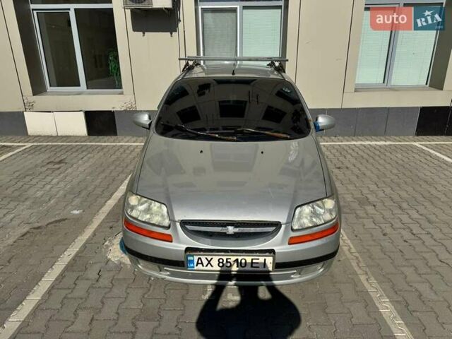 Сірий Шевроле Авео, об'ємом двигуна 1.5 л та пробігом 350 тис. км за 2200 $, фото 1 на Automoto.ua