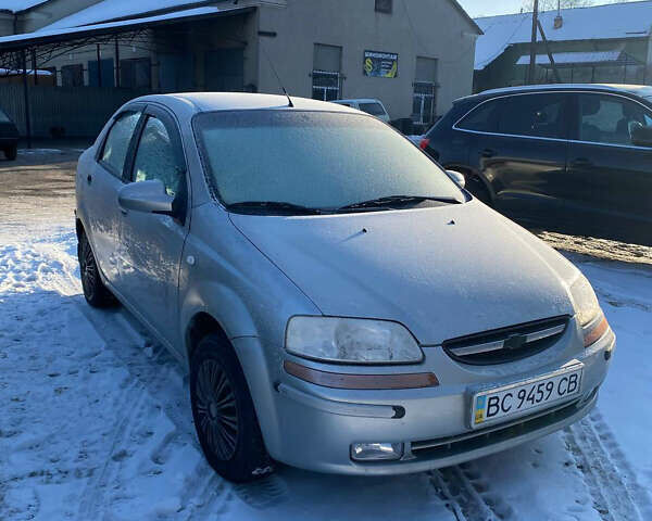 Серый Шевроле Авео, объемом двигателя 1.5 л и пробегом 249 тыс. км за 1999 $, фото 1 на Automoto.ua