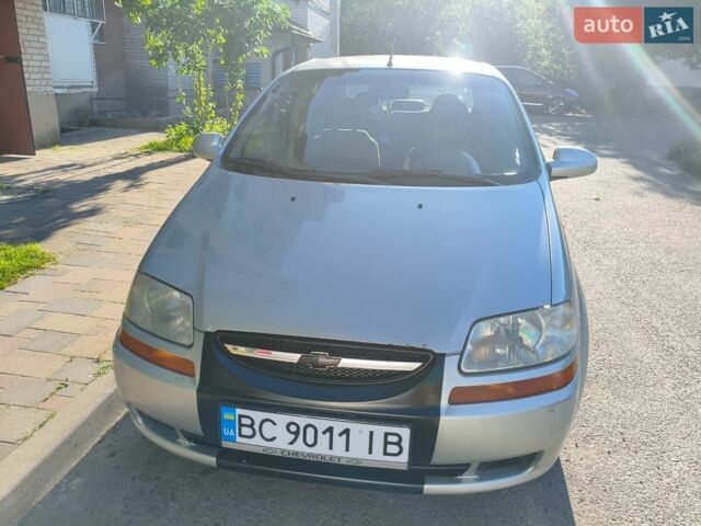 Серый Шевроле Авео, объемом двигателя 1.5 л и пробегом 200 тыс. км за 1740 $, фото 1 на Automoto.ua