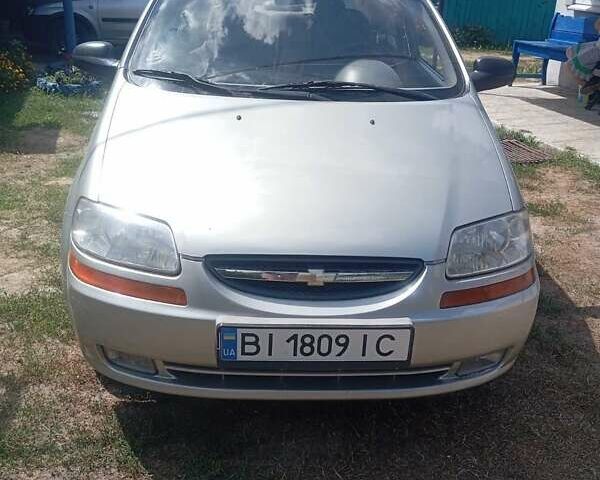 Сірий Шевроле Авео, об'ємом двигуна 1.5 л та пробігом 215 тис. км за 3300 $, фото 1 на Automoto.ua