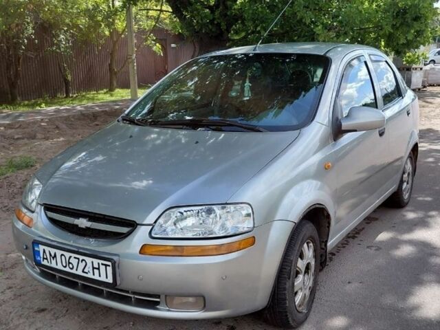 Серый Шевроле Авео, объемом двигателя 1.5 л и пробегом 199 тыс. км за 2500 $, фото 1 на Automoto.ua