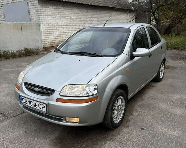 Сірий Шевроле Авео, об'ємом двигуна 1.5 л та пробігом 229 тис. км за 4000 $, фото 1 на Automoto.ua