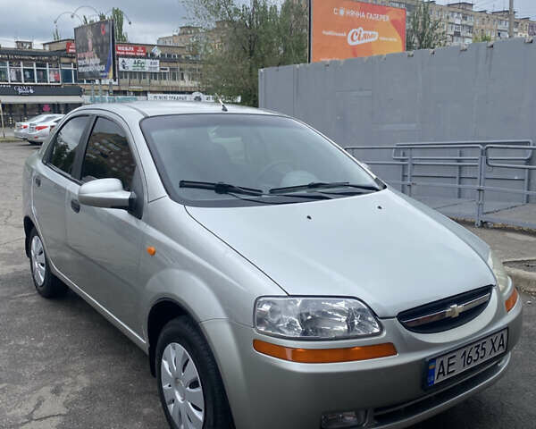 Серый Шевроле Авео, объемом двигателя 1.5 л и пробегом 135 тыс. км за 2900 $, фото 1 на Automoto.ua