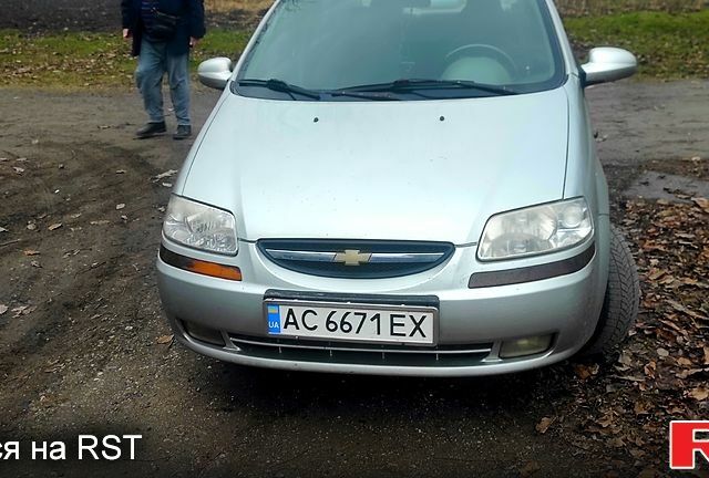 Серый Шевроле Авео, объемом двигателя 1.5 л и пробегом 196 тыс. км за 2200 $, фото 1 на Automoto.ua
